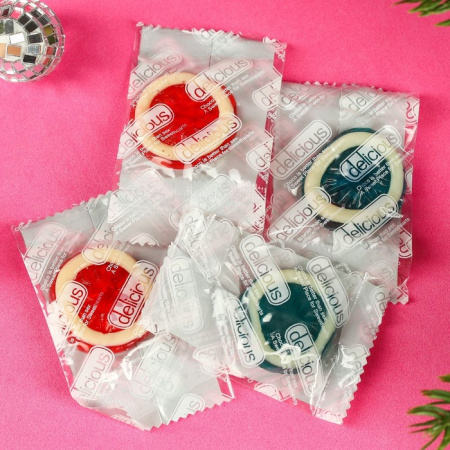 Набор в коробке с шипами «Какой год - такая и ёлка»: леденец 20 г. и мармеладные презервативы, 36 г.